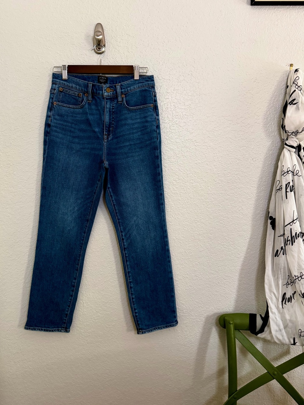J Crew Essential Straight Jeans Size 27 Medium Wash